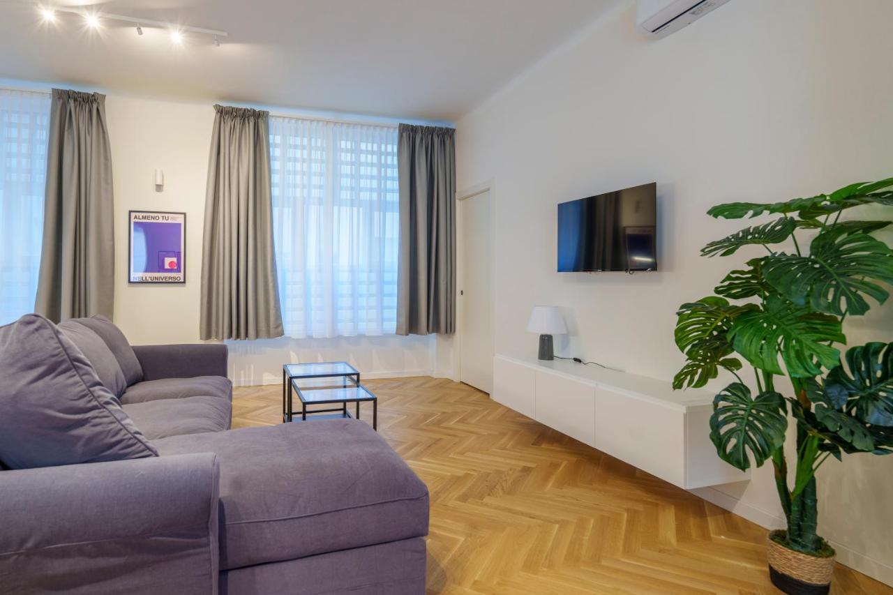 Appartamento Duomo-Porta VeneziaLuxury Wifi E Netflix Milano Esterno foto